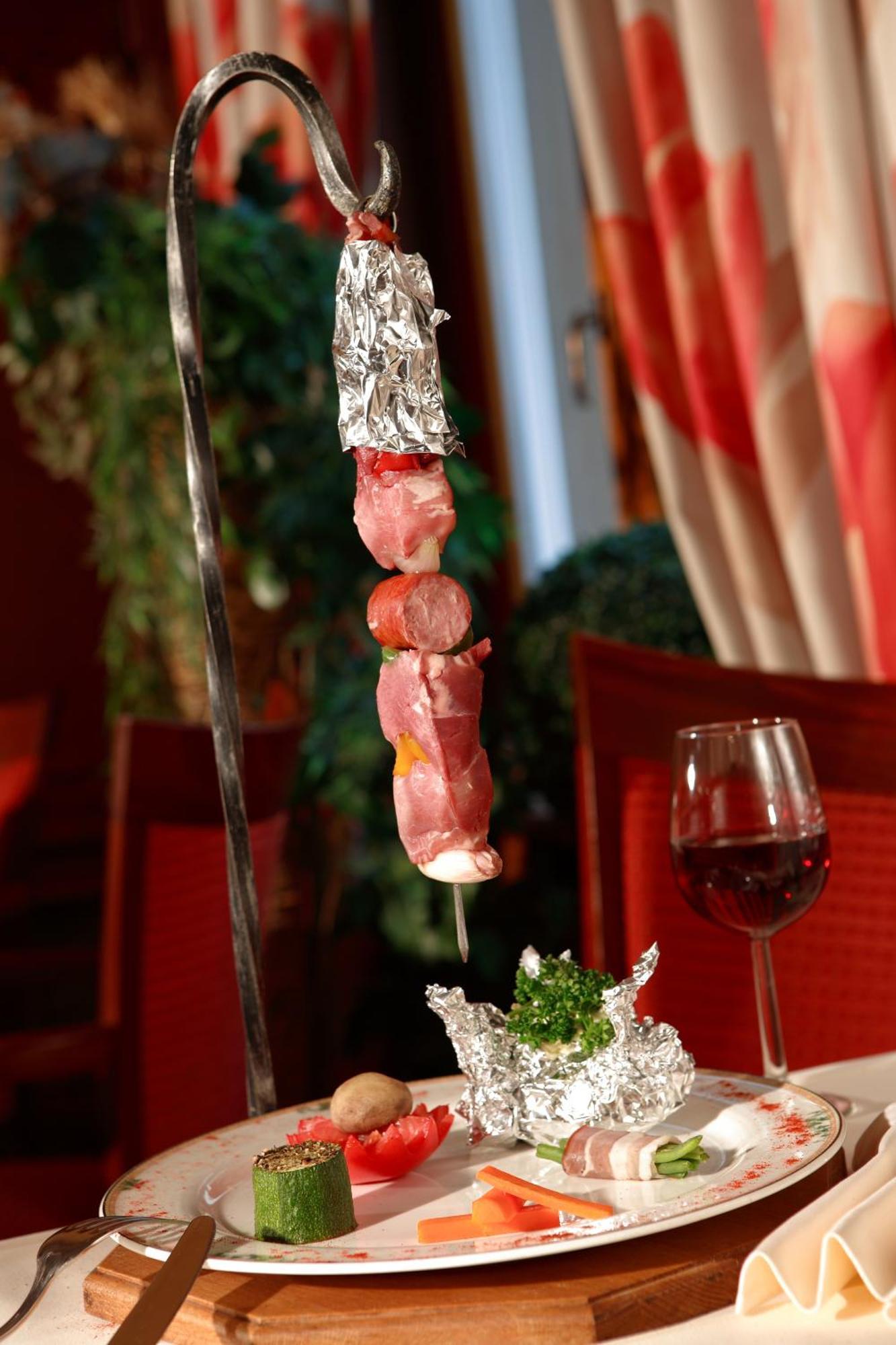 Hotel - Restaurant 