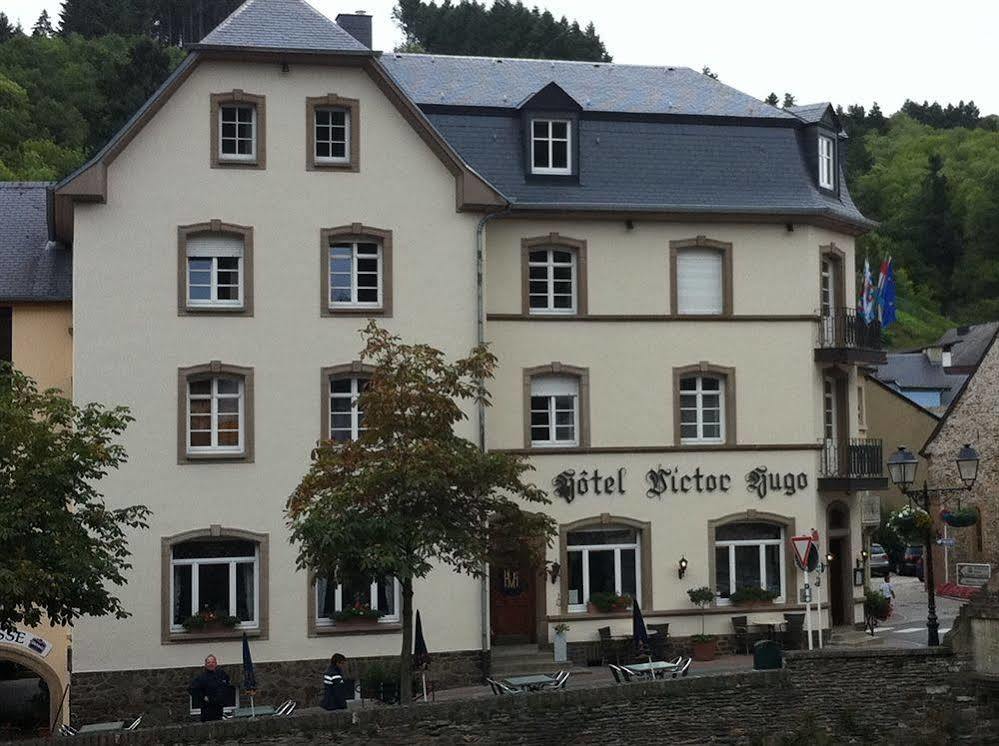 - Restaurant 